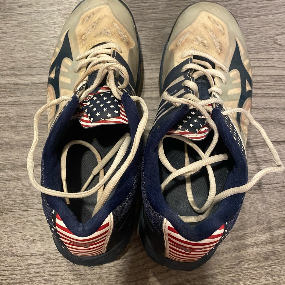 Mizuno Wave PYV Patriotic